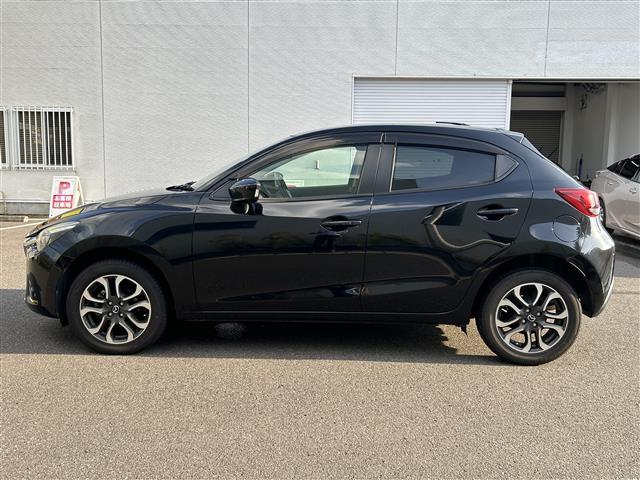 デミオ XDツーリング 純正ナビ/バックカメラ/HUD/革巻きステアリング/クルーズコントロール/パドルシフト/フォグランプ/ドアバイザー/ステアリングリモコン/ドライブレコーダー/ETC(8枚目)