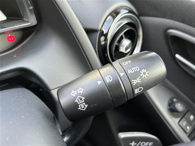 デミオ XDツーリング 純正ナビ/バックカメラ/HUD/革巻きステアリング/クルーズコントロール/パドルシフト/フォグランプ/ドアバイザー/ステアリングリモコン/ドライブレコーダー/ETC(22枚目)