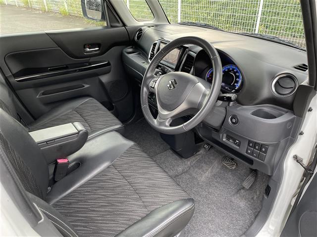 スペーシアカスタム ＸＳ　社外メモリナビ／バックカメラ／フルセグテレビ／革巻きステアリング／ステアリングリモコン／両側パワースライドドア／ＥＴＣ／ドアバイザー／シートヒーター（10枚目）