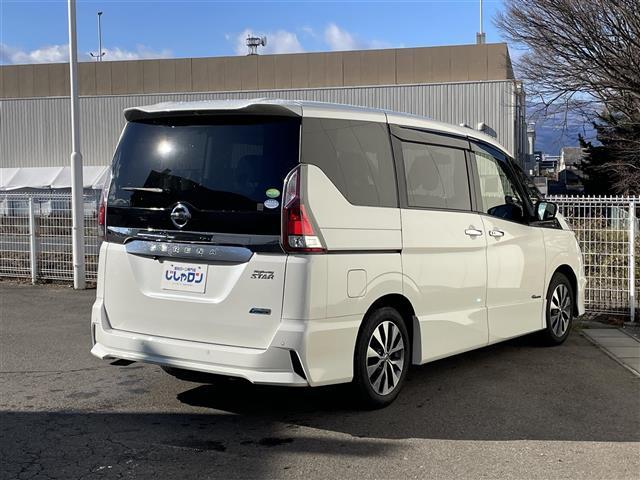 セレナ ハイウェイスター　プロパイロットエディション　社外メモリナビ／フルセグテレビ／バックカメラ／革巻ステアリング／レーダークルコン／衝突軽減システム／ハンズフリードア／両側パワスラ／コーナーセンサー／ステアリングリモコン（9枚目）