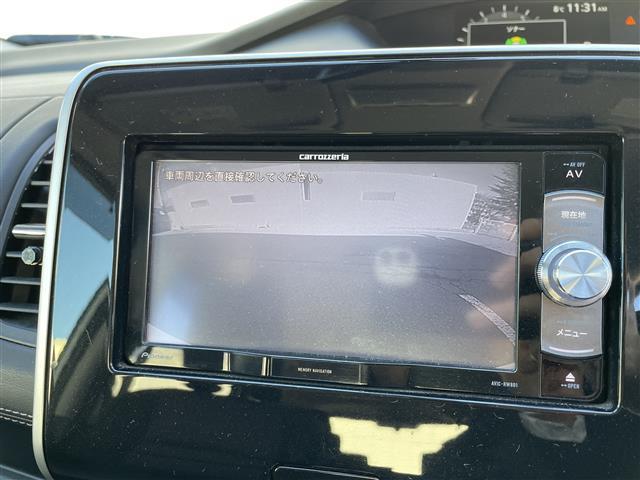 セレナ ハイウェイスター　プロパイロットエディション　社外メモリナビ／フルセグテレビ／バックカメラ／革巻ステアリング／レーダークルコン／衝突軽減システム／ハンズフリードア／両側パワスラ／コーナーセンサー／ステアリングリモコン（12枚目）