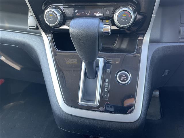 セレナ ハイウェイスター　純正ナビ／バックカメラ／フルセグテレビ／両側パワースライドドア／ハンズフリードア／革巻ステアリング／クルーズコントロール／ステアリングリモコン／衝突軽減システム／ドアバイザー／ＥＴＣ／キャンセラ（14枚目）