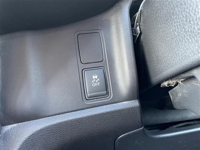 セレナ ハイウェイスター　純正ナビ／バックカメラ／フルセグテレビ／両側パワースライドドア／ハンズフリードア／革巻ステアリング／クルーズコントロール／ステアリングリモコン／衝突軽減システム／ドアバイザー／ＥＴＣ／キャンセラ（23枚目）