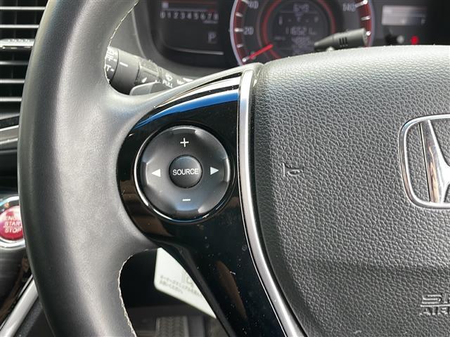 オデッセイ アブソルート　☆純正ナビ☆Ｂｌｕｅｔｏｏｔｈ☆ＥＴＣ☆フリップダウン☆バックカメラ☆フルセグ☆両側パワースライド☆オットマン（11枚目）