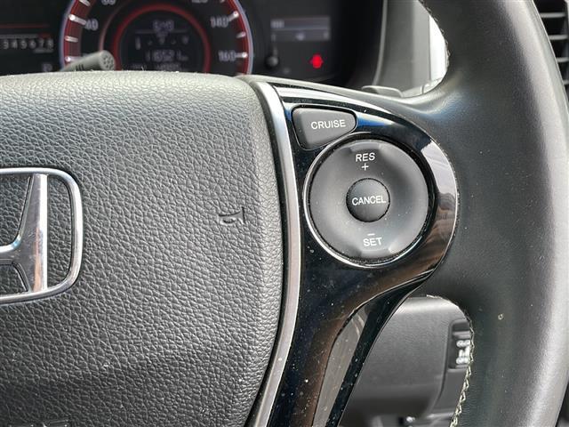 オデッセイ アブソルート　☆純正ナビ☆Ｂｌｕｅｔｏｏｔｈ☆ＥＴＣ☆フリップダウン☆バックカメラ☆フルセグ☆両側パワースライド☆オットマン（12枚目）