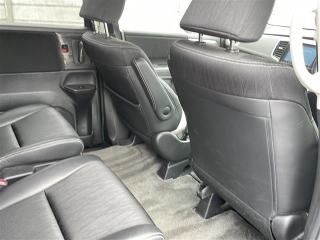 オデッセイ アブソルート　☆純正ナビ☆Ｂｌｕｅｔｏｏｔｈ☆ＥＴＣ☆フリップダウン☆バックカメラ☆フルセグ☆両側パワースライド☆オットマン（16枚目）