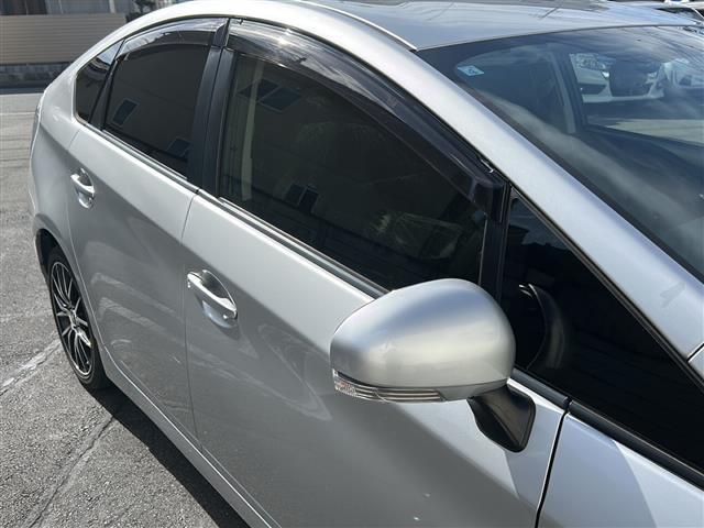 プリウス Ｓ　☆純正ナビ☆Ｂｌｕｅｔｏｏｔｈ☆フルセグテレビ☆ＥＴＣ☆純正フロアマット☆トノカバー☆横滑り防止☆オートライト（35枚目）