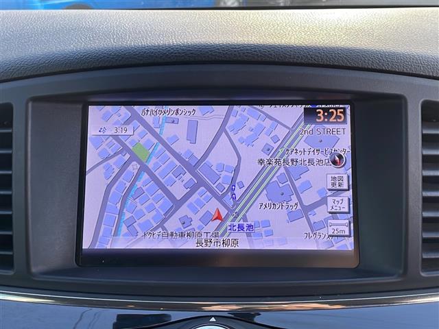 エルグランド ３５０ハイウェイスター　純正ナビ　バックカメラ　両面パワースライドドア　パワーバックドア　純正アルミホイール（2枚目）