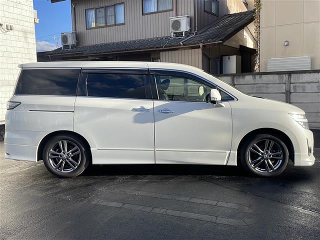 エルグランド ３５０ハイウェイスター　純正ナビ　バックカメラ　両面パワースライドドア　パワーバックドア　純正アルミホイール（20枚目）