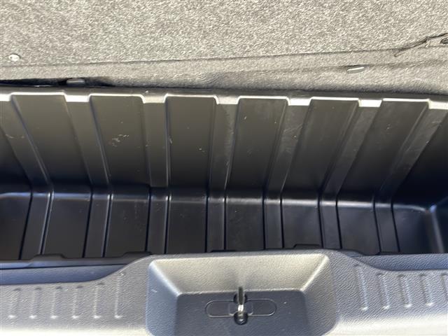 エルグランド ３５０ハイウェイスター　純正ナビ　バックカメラ　両面パワースライドドア　パワーバックドア　純正アルミホイール（32枚目）