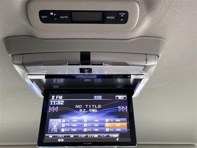 エルグランド ２５０ハイウェイスターアーバンクロム　純正ナビ　バックカメラ　ＥＴＣ　両側パワースライドドア　純正アルミホイール　フリップダウンモニター（5枚目）