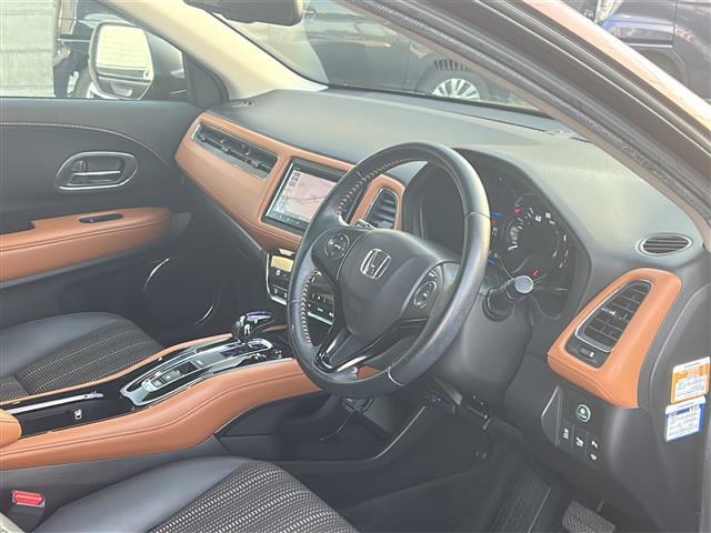 ヴェゼル ハイブリッドＺ　☆純正ナビ☆Ｂｌｕｅｔｏｏｔｈ☆バックカメラ☆フルセグテレビ☆ＥＴＣ☆シートヒーター☆純正ホイール（15枚目）