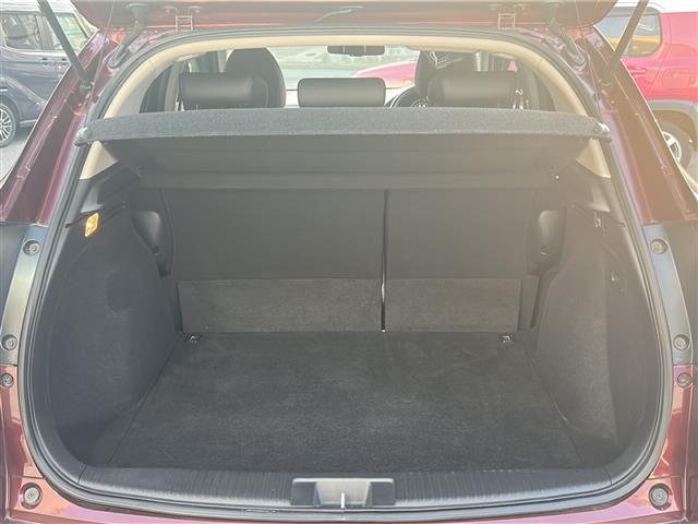 ヴェゼル ハイブリッドＺ　☆純正ナビ☆Ｂｌｕｅｔｏｏｔｈ☆バックカメラ☆フルセグテレビ☆ＥＴＣ☆シートヒーター☆純正ホイール（21枚目）