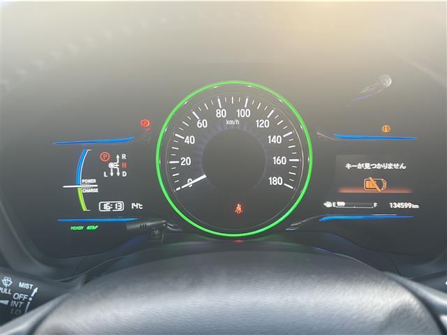 ヴェゼル ハイブリッドＸ　☆社外ナビ☆Ｂｌｕｅｔｏｏｔｈ☆バックカメラ☆フルセグテレビ☆ＥＴＣ☆シートヒーター☆純正ホイール（2枚目）