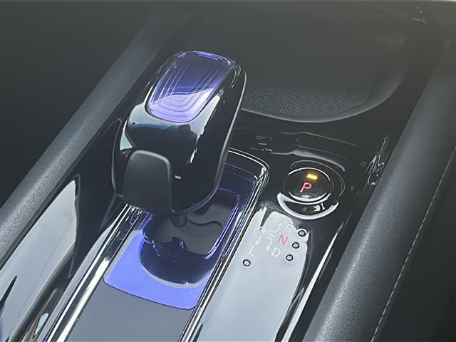 ヴェゼル ハイブリッドＸ　☆社外ナビ☆Ｂｌｕｅｔｏｏｔｈ☆バックカメラ☆フルセグテレビ☆ＥＴＣ☆シートヒーター☆純正ホイール（5枚目）