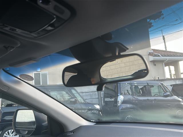 ヴェゼル ハイブリッドＸ　☆社外ナビ☆Ｂｌｕｅｔｏｏｔｈ☆バックカメラ☆フルセグテレビ☆ＥＴＣ☆シートヒーター☆純正ホイール（9枚目）