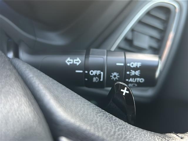 ヴェゼル ハイブリッドＸ　☆社外ナビ☆Ｂｌｕｅｔｏｏｔｈ☆バックカメラ☆フルセグテレビ☆ＥＴＣ☆シートヒーター☆純正ホイール（16枚目）