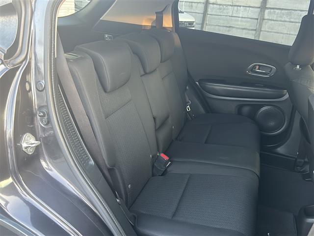 ヴェゼル ハイブリッドＸ　☆社外ナビ☆Ｂｌｕｅｔｏｏｔｈ☆バックカメラ☆フルセグテレビ☆ＥＴＣ☆シートヒーター☆純正ホイール（23枚目）