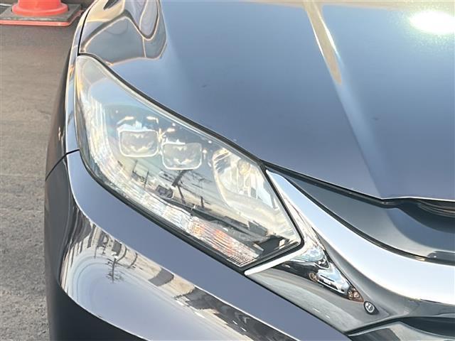 ヴェゼル ハイブリッドＸ　☆社外ナビ☆Ｂｌｕｅｔｏｏｔｈ☆バックカメラ☆フルセグテレビ☆ＥＴＣ☆シートヒーター☆純正ホイール（27枚目）