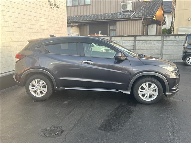 ヴェゼル ハイブリッドＸ　☆社外ナビ☆Ｂｌｕｅｔｏｏｔｈ☆バックカメラ☆フルセグテレビ☆ＥＴＣ☆シートヒーター☆純正ホイール（33枚目）