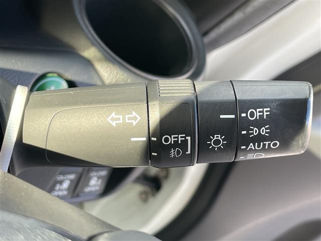 Ｎ－ＢＯＸカスタム ２トーンカラースタイル　Ｇ・Ａパッケージ　社外ナビ　両側パワースライドドア　ＥＴＣ　スマートキープッシュスタート　純正フロアマット（9枚目）