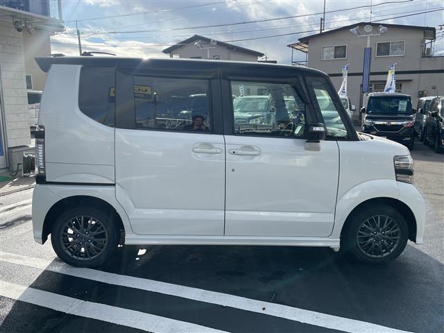 Ｎ－ＢＯＸカスタム ２トーンカラースタイル　Ｇ・Ａパッケージ　社外ナビ　両側パワースライドドア　ＥＴＣ　スマートキープッシュスタート　純正フロアマット（29枚目）