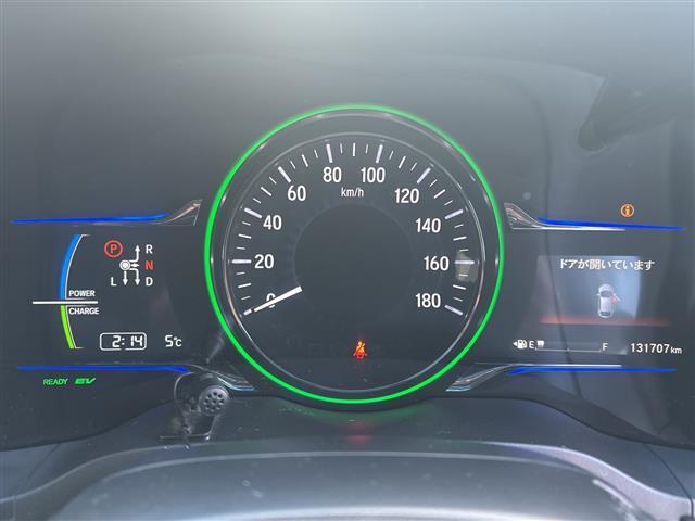 ヴェゼル ハイブリッドＺ　バックカメラ　ディーラーオプションナビ（ＣＤ，ＤＶＤ、フルセグＴＶ）　ＥＴＣ　プッシュスタート　クルーズコントロール　運転席、助手席シートヒーター　パドルシフト　ハーフレザーシート（18枚目）