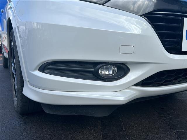 ヴェゼル ハイブリッドＺ　バックカメラ　ディーラーオプションナビ（ＣＤ，ＤＶＤ、フルセグＴＶ）　ＥＴＣ　プッシュスタート　クルーズコントロール　運転席、助手席シートヒーター　パドルシフト　ハーフレザーシート（34枚目）