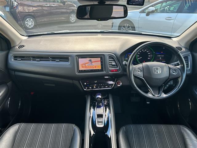 ヴェゼル ハイブリッドＺ　バックカメラ　ディーラーオプションナビ（ＣＤ，ＤＶＤ、フルセグＴＶ）　ＥＴＣ　プッシュスタート　クルーズコントロール　運転席、助手席シートヒーター　パドルシフト　ハーフレザーシート（39枚目）