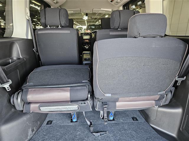 セレナ ハイウェイスター Vセレクション(33枚目)