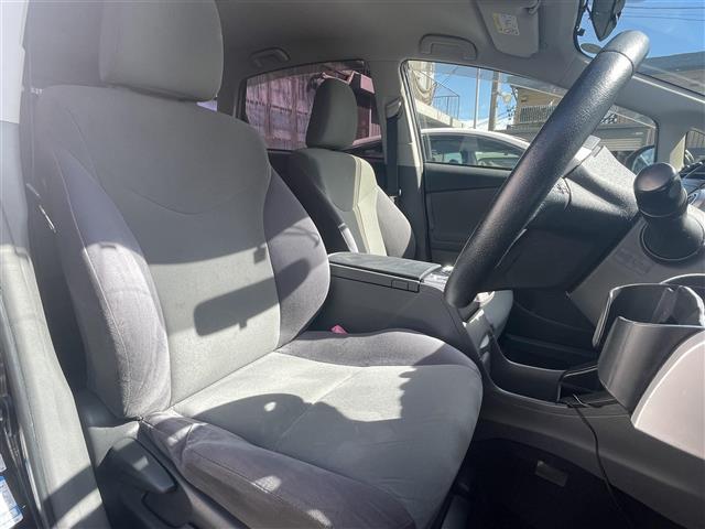 プリウスアルファ Ｓツーリングセレクション　純正ナビ　ＥＴＣ　プッシュスタート　ＩＳＯＦＩＸ　ＬＥＤライト　リバース連動ミラー（3枚目）