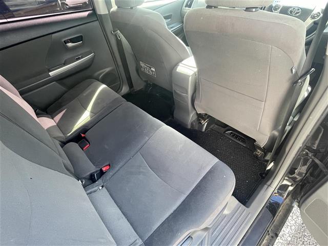 プリウスアルファ Ｓツーリングセレクション　純正ナビ　ＥＴＣ　プッシュスタート　ＩＳＯＦＩＸ　ＬＥＤライト　リバース連動ミラー（8枚目）