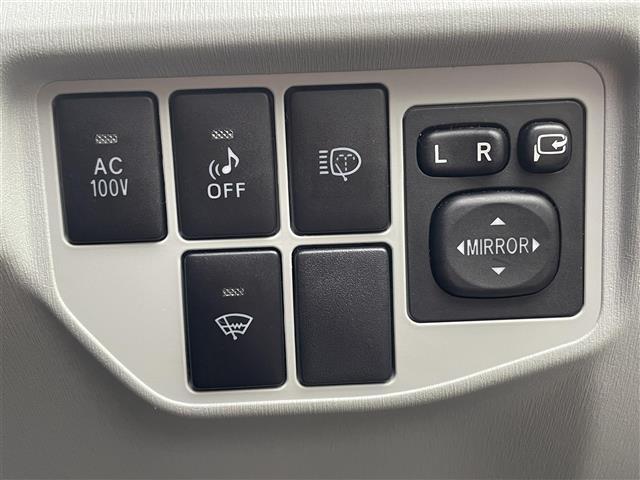 プリウス Ｇツーリングセレクション　純正ナビ　パワーシート　オートライト　ドライブレコーダー（ＳＤなし）　ビルトインＥＴＣ　プッシュスタート（16枚目）