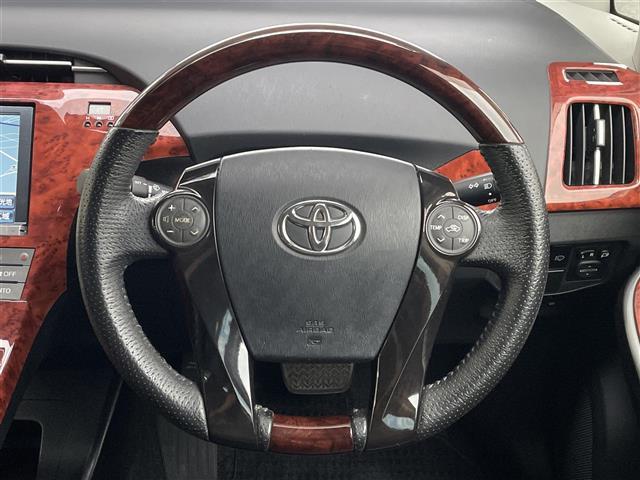 プリウス Ｓツーリングセレクション・マイコーデ　ディーラーオプションナビ　Ｂｌｕｅｔｏｏｔｈ接続　ＤＶＤ　フルセグテレビ　ビルトインＥＴＣ　プッシュスタート　バックカメラ　オートライト　ＩＳＯＦＩＸ（10枚目）