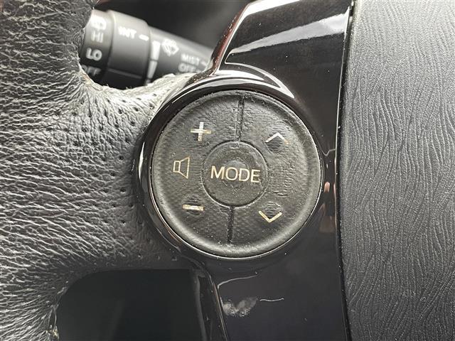 プリウス Ｓツーリングセレクション・マイコーデ　ディーラーオプションナビ　Ｂｌｕｅｔｏｏｔｈ接続　ＤＶＤ　フルセグテレビ　ビルトインＥＴＣ　プッシュスタート　バックカメラ　オートライト　ＩＳＯＦＩＸ（11枚目）