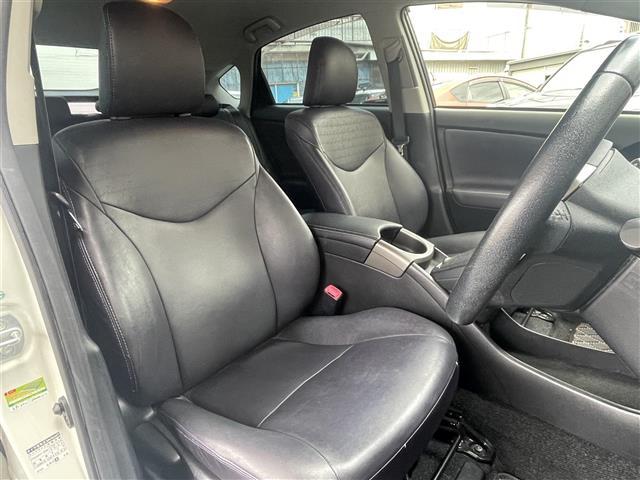 プリウス Sツーリングセレクション・マイコーデ 純正ナビ フルセグテレビ バックカメラ ステアリングリモコン ドライブレコーダー 社外レーダー コーナーセンサー LEDヘッドライト Bluetooth接続(3枚目)