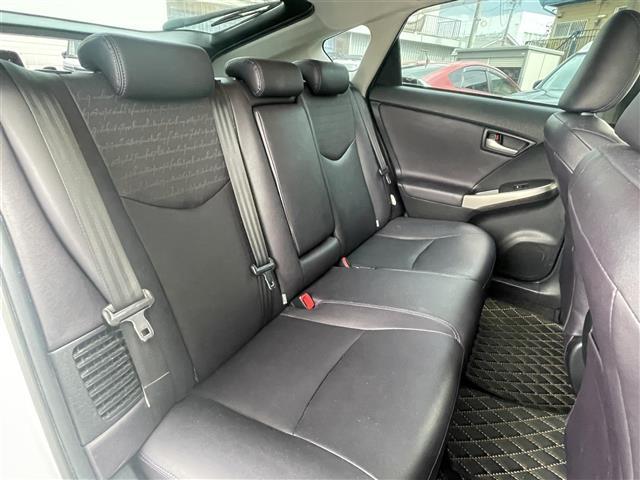 プリウス Sツーリングセレクション・マイコーデ 純正ナビ フルセグテレビ バックカメラ ステアリングリモコン ドライブレコーダー 社外レーダー コーナーセンサー LEDヘッドライト Bluetooth接続(6枚目)