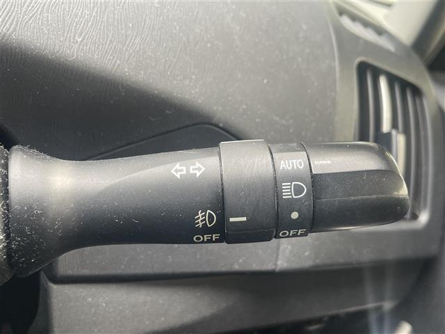 プリウス Sツーリングセレクション・マイコーデ 純正ナビ フルセグテレビ バックカメラ ステアリングリモコン ドライブレコーダー 社外レーダー コーナーセンサー LEDヘッドライト Bluetooth接続(18枚目)