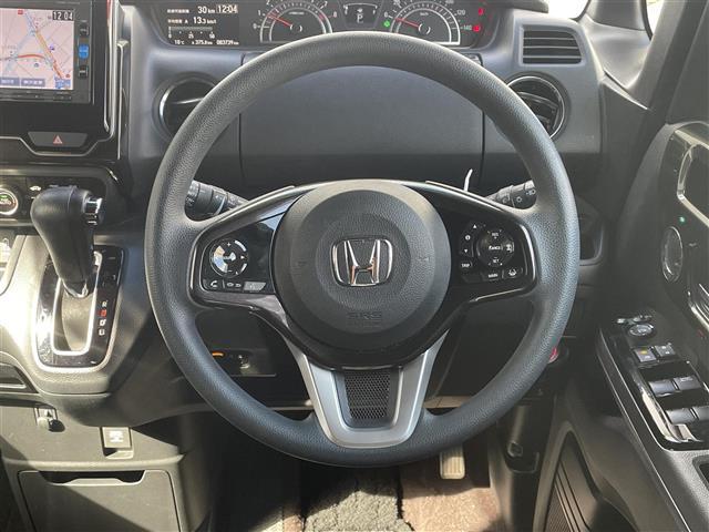 Ｎ－ＢＯＸカスタム Ｇ・Ｌホンダセンシング　純正ナビ　左側パワースライドドア　アダプティブクルーズコントロール　レーンキープアシスト　衝突軽減ブレーキ　先行車発進お知らせ　標識認識機能　オートライト　フォグランプ　ＥＴＣ（10枚目）