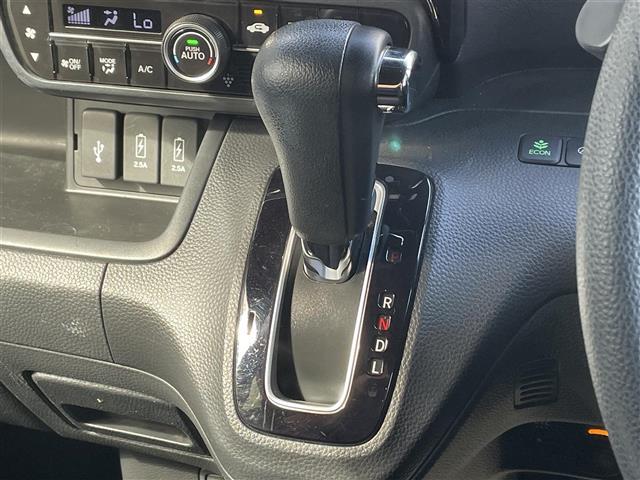 Ｎ－ＢＯＸカスタム Ｇ・Ｌホンダセンシング　純正ナビ　左側パワースライドドア　アダプティブクルーズコントロール　レーンキープアシスト　衝突軽減ブレーキ　先行車発進お知らせ　標識認識機能　オートライト　フォグランプ　ＥＴＣ（14枚目）