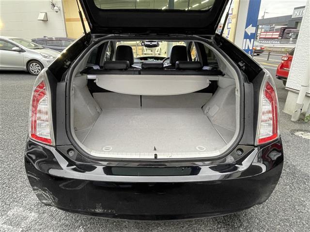 プリウス Sツーリングセレクション 純正8型ナビ フルセグTV Bluetooth DVD バックカメラ 17インチAW ヘッドライトウォッシャー ビルトインETC リア5面フィルム施工済み(5枚目)