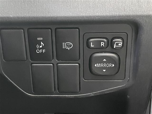 プリウス Sツーリングセレクション 純正8型ナビ フルセグTV Bluetooth DVD バックカメラ 17インチAW ヘッドライトウォッシャー ビルトインETC リア5面フィルム施工済み(15枚目)