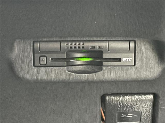 プリウス Sツーリングセレクション 純正8型ナビ フルセグTV Bluetooth DVD バックカメラ 17インチAW ヘッドライトウォッシャー ビルトインETC リア5面フィルム施工済み(16枚目)