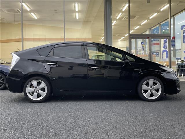 プリウス Sツーリングセレクション 純正8型ナビ フルセグTV Bluetooth DVD バックカメラ 17インチAW ヘッドライトウォッシャー ビルトインETC リア5面フィルム施工済み(19枚目)