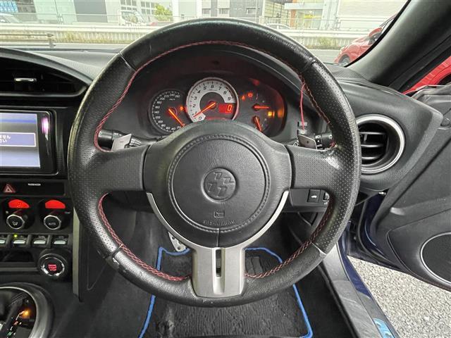 86 GTリミテッド モデリスタフルエアロ 純正17インチアルミ 純正SDナビ フルセグTV Bluetooth バックカメラ スマートキー2個 前席シートヒーター ハーフレザーシート サイドカーテンエアバッグ(7枚目)