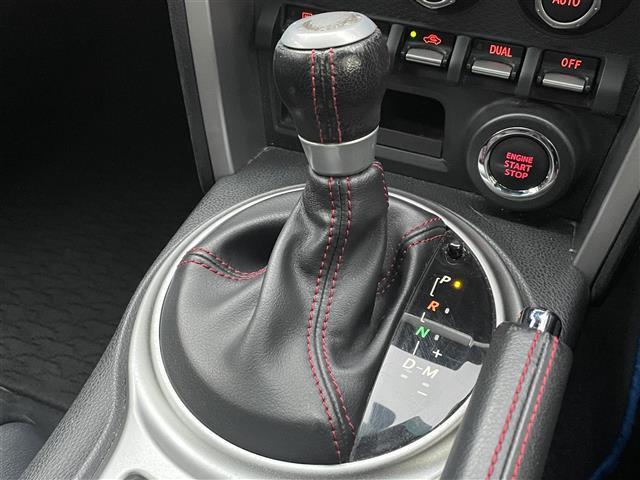 86 GTリミテッド モデリスタフルエアロ 純正17インチアルミ 純正SDナビ フルセグTV Bluetooth バックカメラ スマートキー2個 前席シートヒーター ハーフレザーシート サイドカーテンエアバッグ(9枚目)