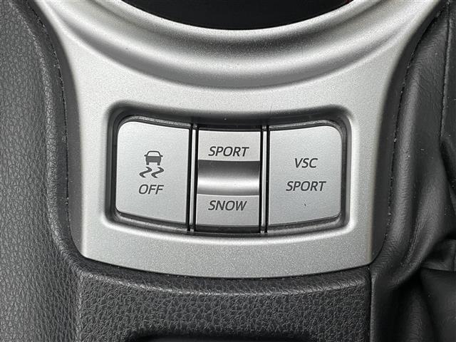 86 GTリミテッド モデリスタフルエアロ 純正17インチアルミ 純正SDナビ フルセグTV Bluetooth バックカメラ スマートキー2個 前席シートヒーター ハーフレザーシート サイドカーテンエアバッグ(10枚目)