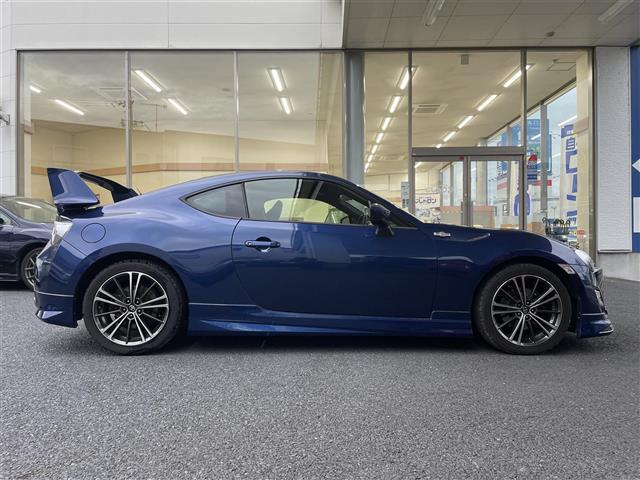 86 GTリミテッド モデリスタフルエアロ 純正17インチアルミ 純正SDナビ フルセグTV Bluetooth バックカメラ スマートキー2個 前席シートヒーター ハーフレザーシート サイドカーテンエアバッグ(14枚目)