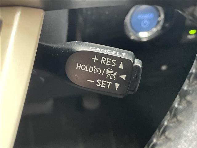 プリウス Sセーフティプラス ヘッドアップディスプレイ ACC 衝突被害軽減ブレーキ 車線逸脱抑制 純正ナビ Bluetooth バックカメラ LEDヘッドライト オートマチックハイビーム(12枚目)