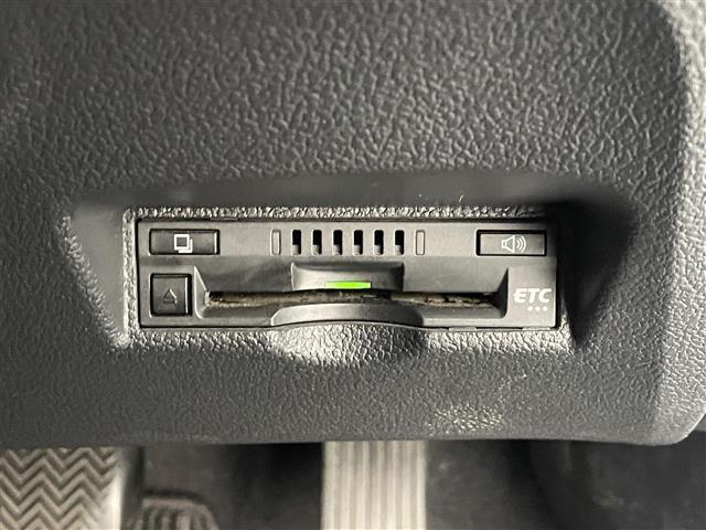 プリウス Sセーフティプラス ヘッドアップディスプレイ ACC 衝突被害軽減ブレーキ 車線逸脱抑制 純正ナビ Bluetooth バックカメラ LEDヘッドライト オートマチックハイビーム(15枚目)